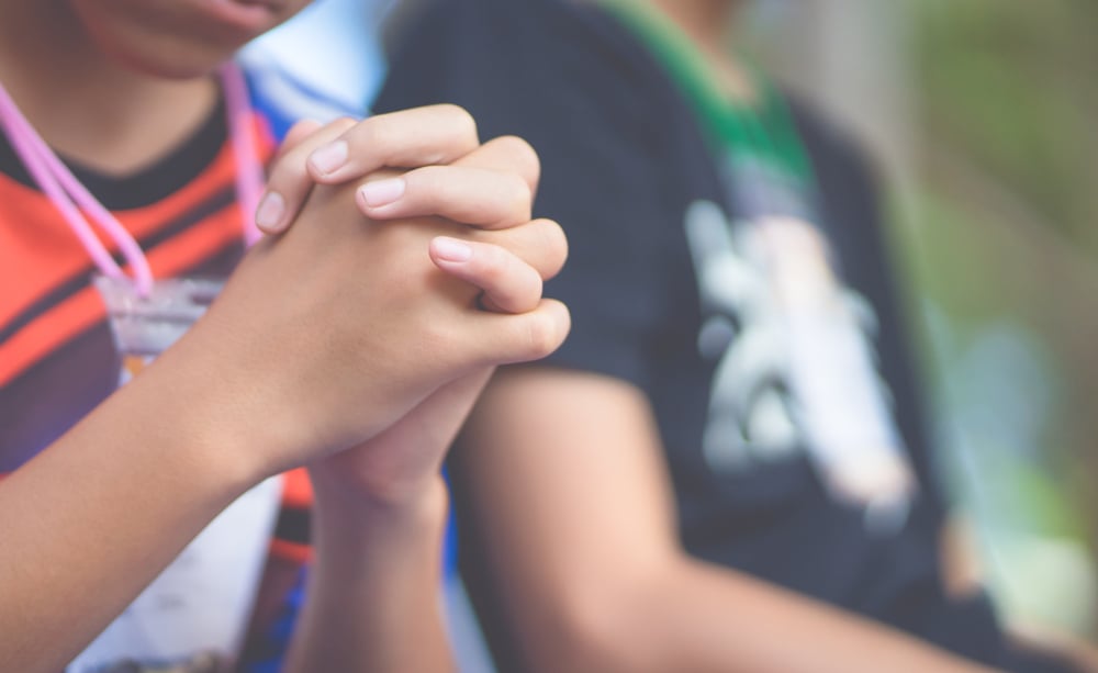 Teenager,Boy,Praying,At,Church,In,The,Morning.teenager,Boy,Hand